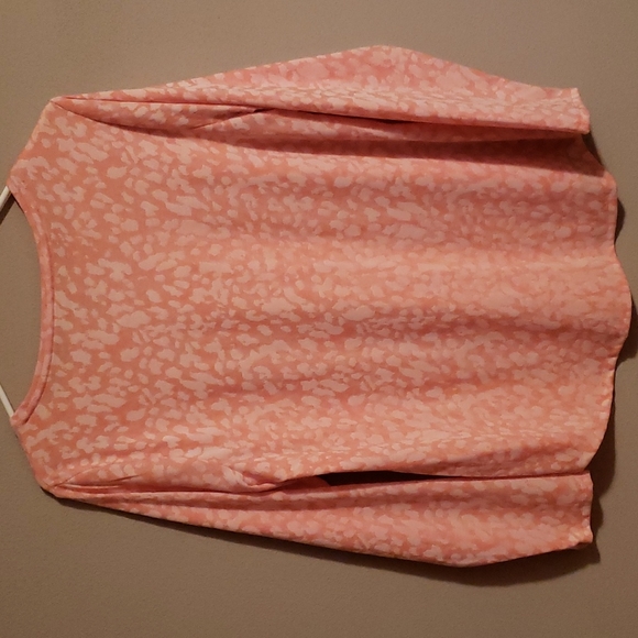 Apt. 9 top, new without tags! - Picture 4 of 4